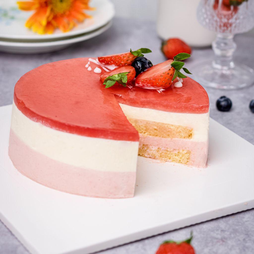 src/images/products/banh-sinh-nhat/mousse-sua-chua-dau-tay/#1-cut-m0mousse-dau-tay-cut.jpeg