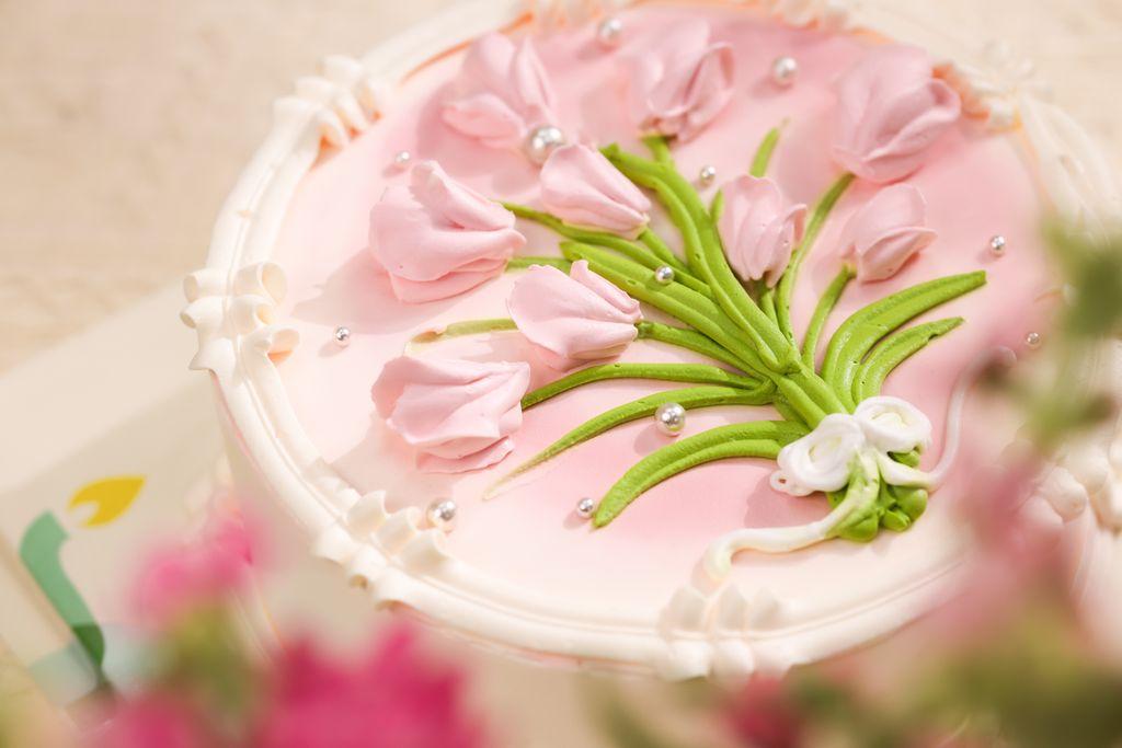 SCake banh-kem-bo-hoa-tulip-vien-ren-2