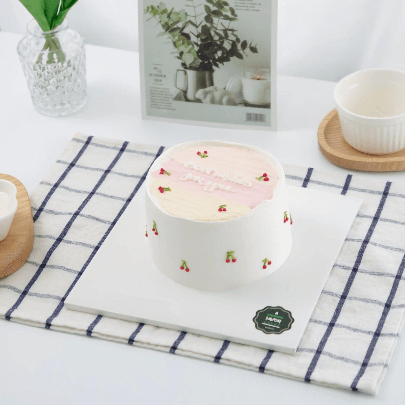 Main image Bánh kem Cherry Hồng Pastel