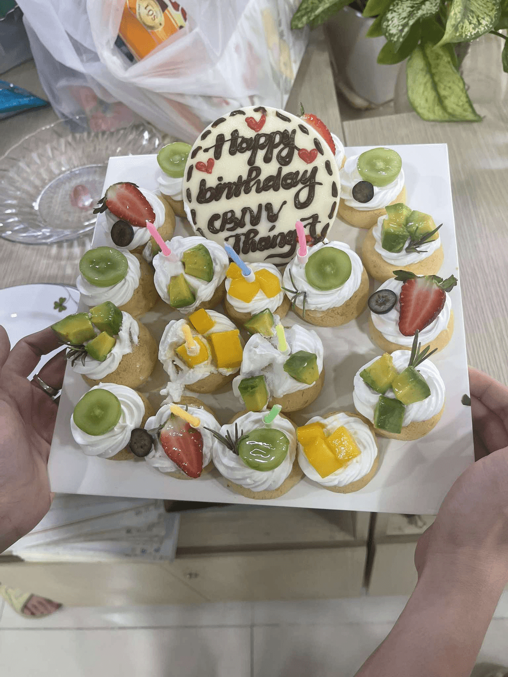 Ảnh feedback đơn 1507311 - Set bánh su kem Singapore tròn Size nhỏ (20 bánh)